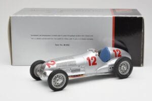 Mercedes W125 #12 R. Caracciola Grand Prix 1937 CMC 1:18 M-052 Metall — Bild 6 von 6
