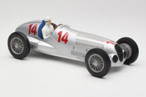 Mercedes W125 #14 Daimler-Benz AG M. von Brauchitsch 2nd Place German GP 1937 Minichamps 1:18 155373114 Metall — Bild 4 von 6