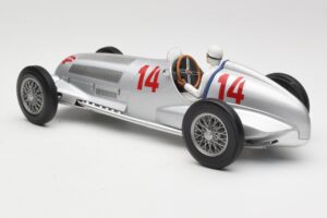 Mercedes W125 #14 Daimler-Benz AG M. von Brauchitsch 2nd Place German GP 1937 Minichamps 1:18 155373114 Metall — Bild 5 von 6