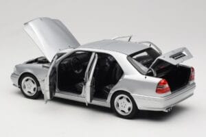 Mercedes C36 AMG W202 Silver Metallic Norev 1:18 183380 Metall — Bild 5 von 8