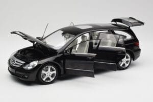 Mercedes R-Class W251 Obsidian Schwarz Minichamps 1:18 150034601 Metall — Bild 2 von 8