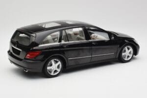 Mercedes R-Class W251 Obsidian Schwarz Minichamps 1:18 150034601 Metall — Bild 3 von 8