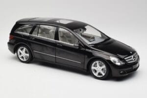 Mercedes R-Class W251 Obsidian Schwarz Minichamps 1:18 150034601 Metall — Bild 6 von 8