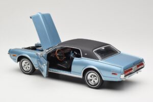 Mercury Cougar XR-7 Blau Sun Star 1:18 1562 Metall — Bild 5 von 8