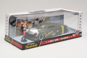 Mercury Gotham or Bust With Harley Quinn Figure Metals Diecast 1:24 30456 Metall — Bild 2 von 3
