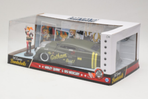 Mercury Gotham or Bust With Harley Quinn Figure Metals Diecast 1:24 30456 Metall — Bild 3 von 3