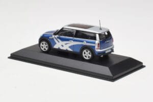 Mini Clubman R55 Cooper S Blue Metallic Onitsuka Tiger Minichamps 1:43 403138676 Metall — Bild 3 von 4