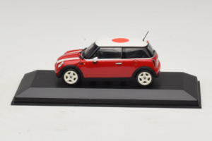 Mini Cooper Rot Mit Japan-Flagge Minichamps 1:43 80420309024-R1 Metall