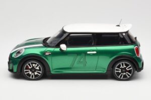 MINI Cooper F56 JCW British Racing Grün Otto 1:18 OT1098 Resin — Bild 3 von 6