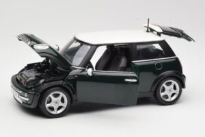 Mini Cooper Mk7 Grün Maisto 1:18 7271336 Metall — Bild 2 von 8