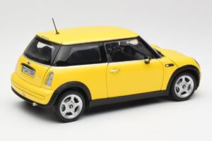 Mini Cooper One R50 Aerodynamik-Paket Gelb Kyosho 1:18 80430148553 Metall — Bild 3 von 8