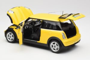 Mini Cooper One R50 Aerodynamik-Paket Gelb Kyosho 1:18 80430148553 Metall — Bild 5 von 8