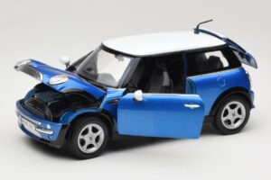 Mini Cooper R50 Blau mit Weißem Dach Mondo Motors 1:18 MINI004 Metall — Bild 2 von 8