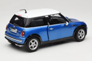 Mini Cooper R50 Blau mit Weißem Dach Mondo Motors 1:18 MINI004 Metall — Bild 3 von 8