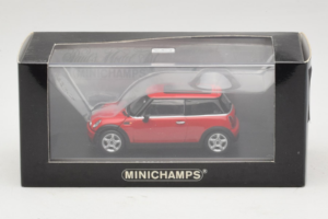 Mini Cooper Rot Minichamps 1:43 MINI010 Metall — Bild 4 von 4