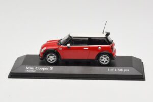 MINI Cooper S R53 Rot Minichamps 1:43 431138200 Metall