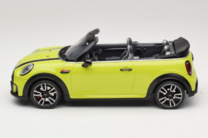 Mini JCW Cabrio F57 Zesty Yellow C5H Otto 1:18 OT1303 Resin — Bild 3 von 6