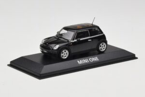 Mini One R50 Schwarz Mit Schwarzem Dach Minichamps 1:43 MINI005 Metall — Bild 2 von 5