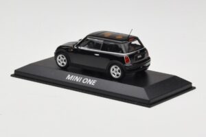 Mini One R50 Schwarz Mit Schwarzem Dach Minichamps 1:43 MINI005 Metall — Bild 3 von 5
