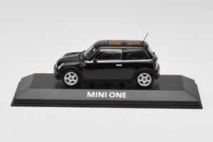 Mini One R50 Schwarz Mit Schwarzem Dach Minichamps 1:43 MINI005 Metall