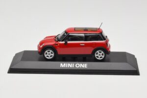 Mini One R50 Rot Mit Rotem Dach Minichamps 1:43 MINI001 Metall