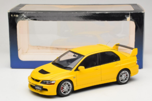 Mitsubishi Lancer Evolution IX GSR Gelb AUTOart 1:18 77192 Metall — Bild 8 von 8