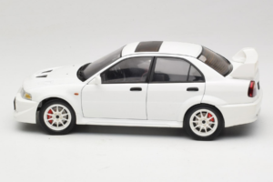 Mitsubishi Lancer Evo VI Tommi Makinen Edition Weiß AUTOart 1:18 77157 Metall — Bild 4 von 8
