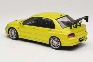 Mitsubishi Lancer Evo VII Mustard Yellow AUTOart 1:18 77166 Metall — Bild 5 von 8