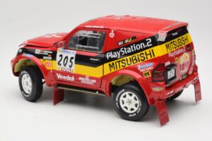 Mitsubishi Pajero Rallye Raid #205 Paris-Dakar Rally 2001 Solido 1:18 9022 Metall — Bild 7 von 8