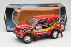 Mitsubishi Pajero Rallye Raid #205 Paris-Dakar Rally 2001 Solido 1:18 9022 Metall — Bild 8 von 8