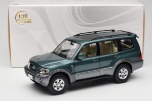 Mitsubishi Pajero V73 Grün YC Model 1:18 241218040101010215 Metall — Bild 8 von 8