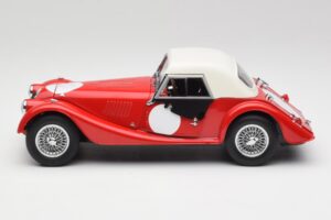 Morgan 4/4 Plus Competition Hardtop Rot Kyosho 1:18 08114R Metall — Bild 4 von 8