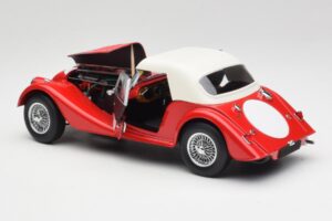 Morgan 4/4 Plus Competition Hardtop Rot Kyosho 1:18 08114R Metall — Bild 5 von 8