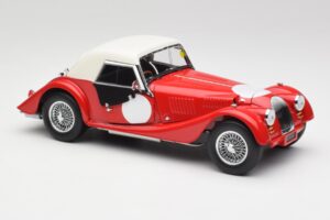 Morgan 4/4 Plus Competition Hardtop Rot Kyosho 1:18 08114R Metall — Bild 6 von 8