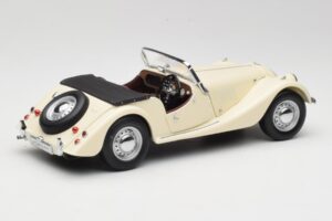Morgan 4/4 Series II Weiß Kyosho 1:18 08111W Metall — Bild 3 von 8