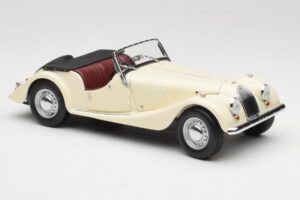 Morgan 4/4 Series II Weiß Kyosho 1:18 08111W Metall — Bild 6 von 8