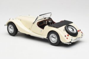 Morgan 4/4 Series II Weiß Kyosho 1:18 08111W Metall — Bild 7 von 8