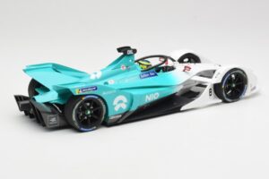 NIO 004 Team NIO #8 T. Dillmann Formula E Season 5 2019 Minichamps 1:18 114180008 Metall — Bild 2 von 6