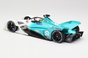 NIO 004 Team NIO #8 T. Dillmann Formula E Season 5 2019 Minichamps 1:18 114180008 Metall — Bild 5 von 6