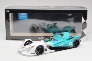 NIO 004 Team NIO #8 T. Dillmann Formula E Season 5 2019 Minichamps 1:18 114180008 Metall — Bild 6 von 6