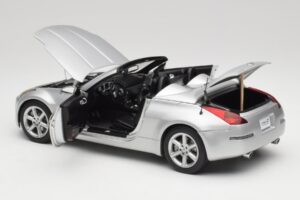 Nissan 350Z Z33 Roadster Diamond Silber AUTOart 1:18 77371 Metall — Bild 5 von 8