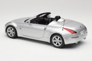 Nissan 350Z Z33 Roadster Diamond Silber AUTOart 1:18 77371 Metall — Bild 7 von 8