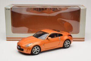 Nissan 350Z Z33 Sunset Orange AUTOart 1:18 77312 Metall — Bild 8 von 8