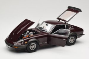 Nissan Fairlady 240Z-G S30 Kastanienbraun Kyosho 1:18 08212M Metall — Bild 2 von 8