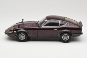 Nissan Fairlady 240Z-G S30 Kastanienbraun Kyosho 1:18 08212M Metall — Bild 4 von 8