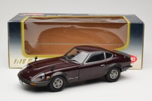 Nissan Fairlady 240Z-G S30 Kastanienbraun Kyosho 1:18 08212M Metall — Bild 8 von 8
