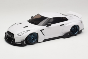 Nissan GT-R R35 Boost Wars 2 Weiß Jp Kraemo 1:18 KRAEMO001 Metall — Bild 2 von 7