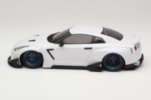 Nissan GT-R R35 Boost Wars 2 Weiß Jp Kraemo 1:18 KRAEMO001 Metall — Bild 4 von 7