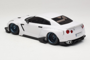 Nissan GT-R R35 Boost Wars 2 Weiß Jp Kraemo 1:18 KRAEMO001 Metall — Bild 6 von 7