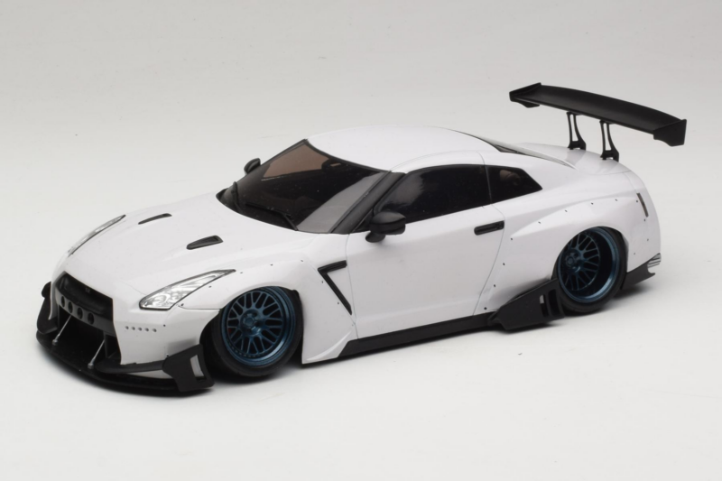 Nissan GT-R R35 Boost Wars 2 Weiß Jp Kraemo 1:18 KRAEMO001 Metall